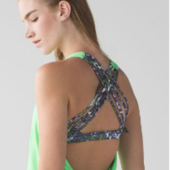 Size 6 Lululemon Wild tank in pistachio - Picture 4 of 4